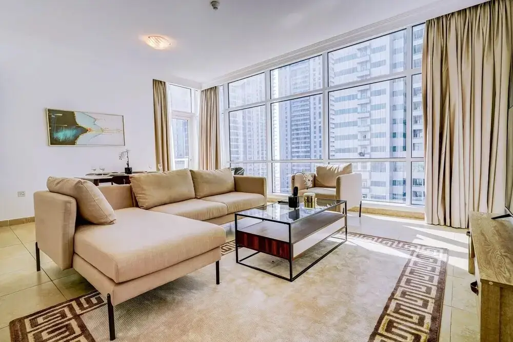 Дубай: Palatial 2BR Apartment with Sleek Finish