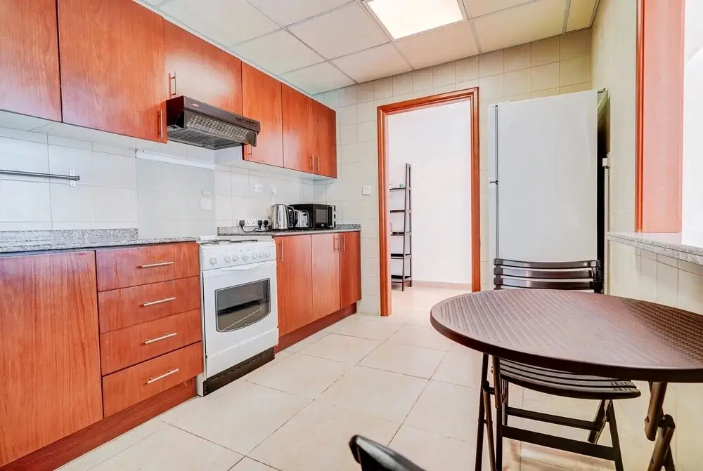 Дубай: Palatial 2BR Apartment with Sleek Finish