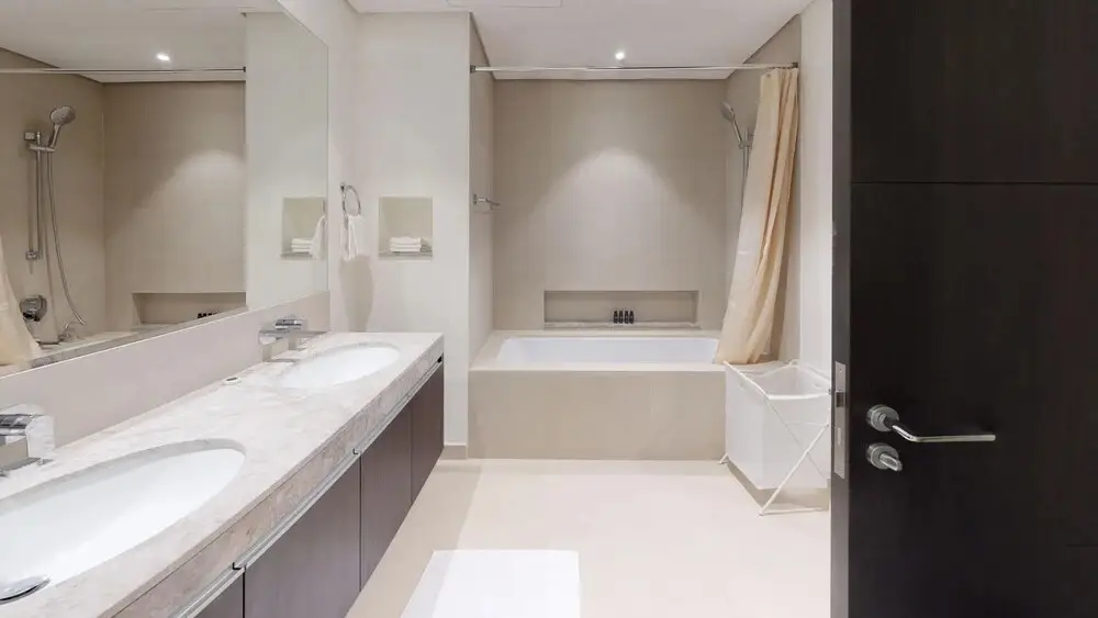 Дубай: Lux BnB 2BR Skylineviews Weekly Cleaning Parking, Dubai