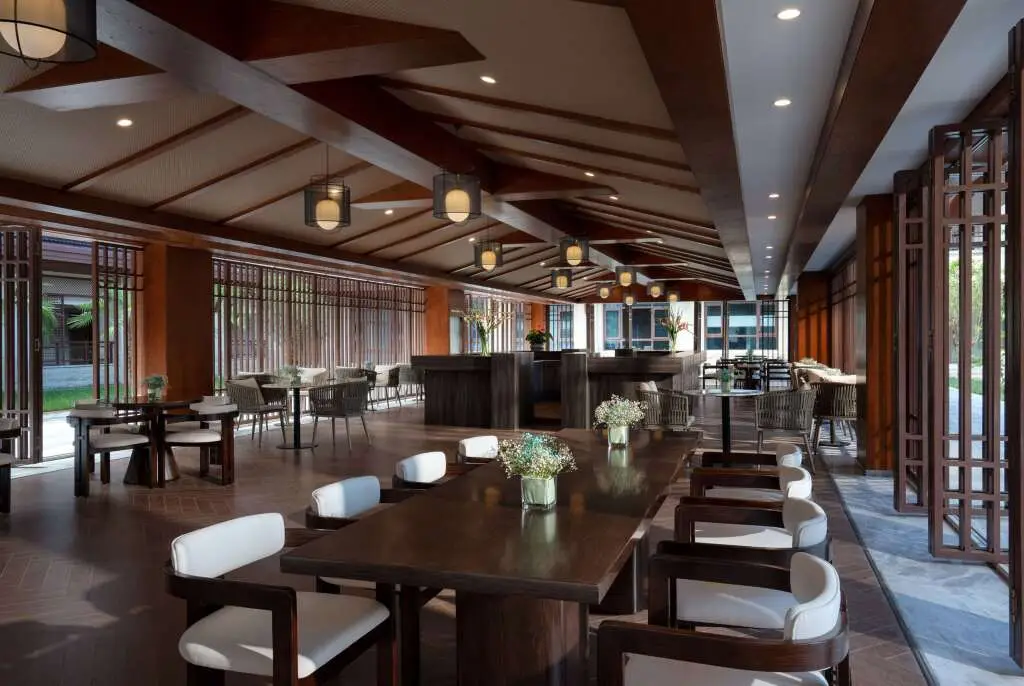 Куньмин: Howard Johnson by Wyndham LakeView Hotel Kunming