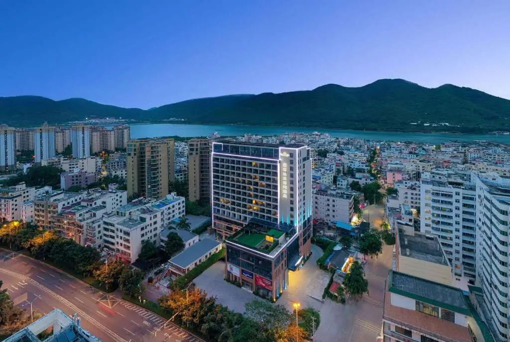 Microtel by Wyndham Sanya Dadonghai — фото 1