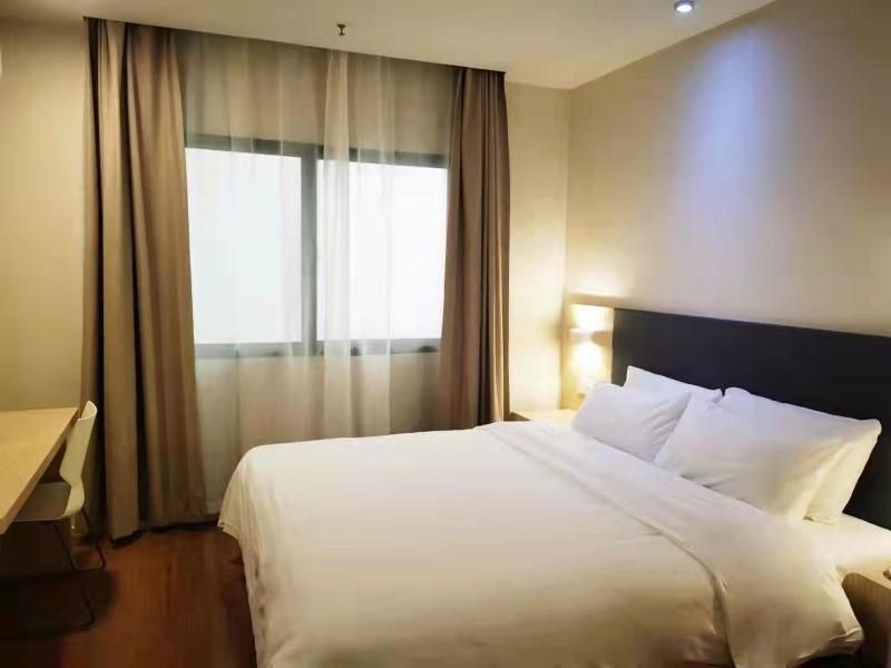 Шанхай: Hanting Hotel Shanghai South Railway Station Luoxiang Road Branch