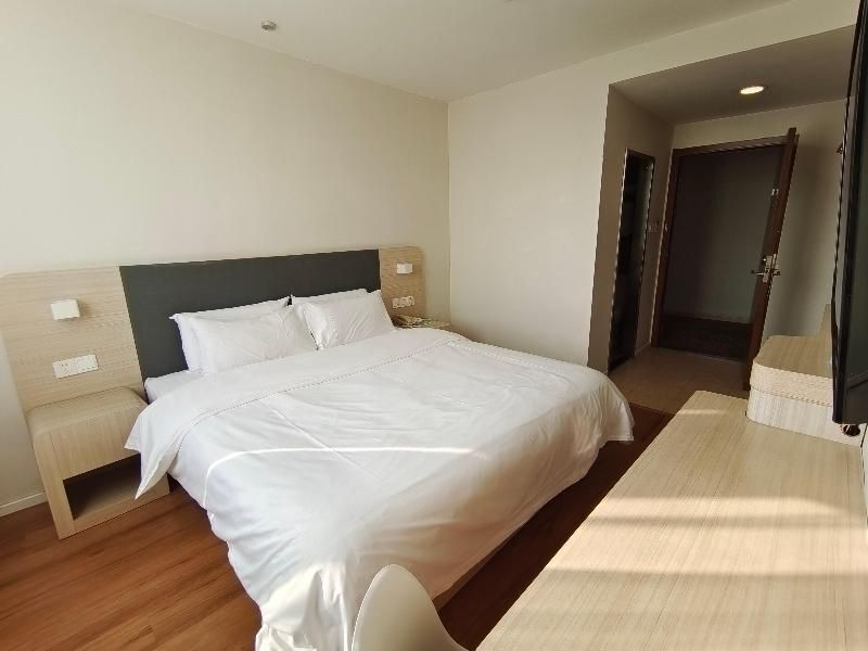 Шанхай: Hanting Hotel Shanghai South Railway Station Luoxiang Road Branch
