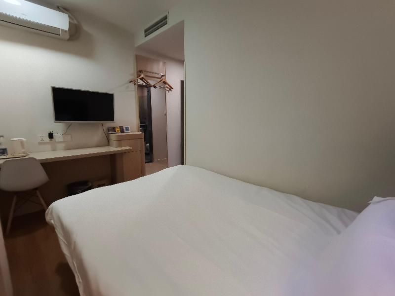 Шанхай: Hanting Hotel Shanghai South Railway Station Luoxiang Road Branch
