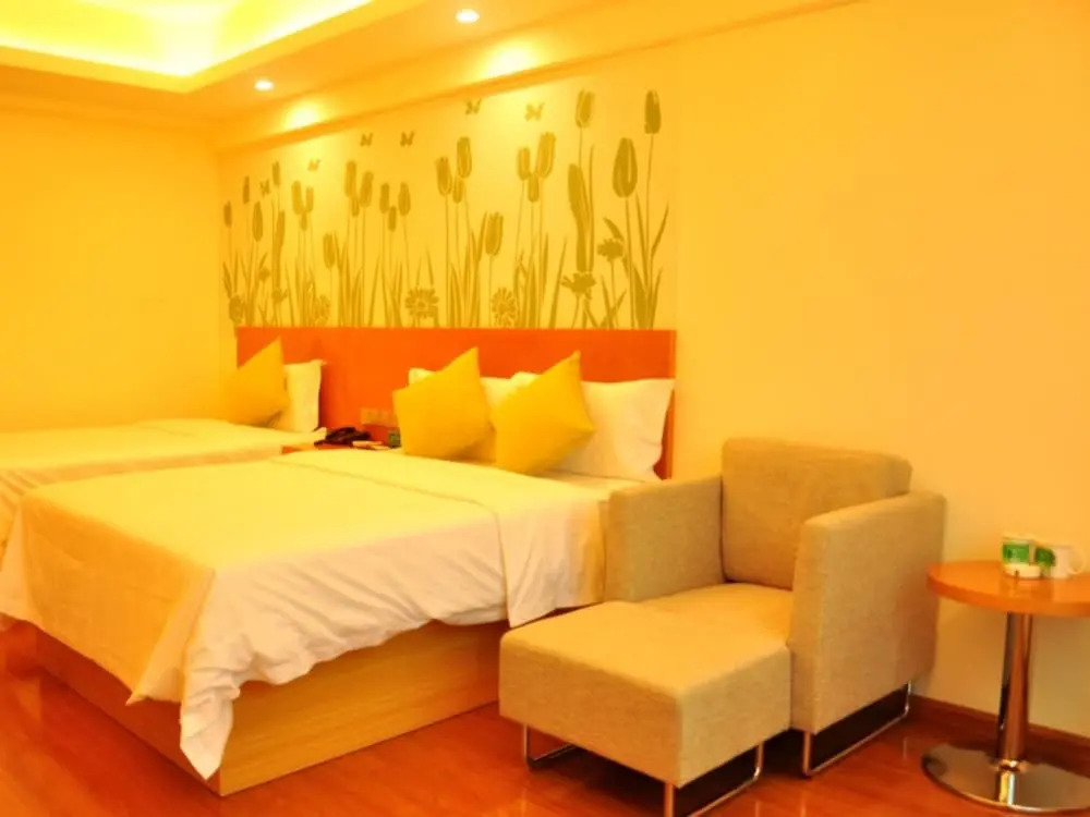 Санья: GreenTree Alliance Sanya Jiyang District Yalongwan Road Hotel