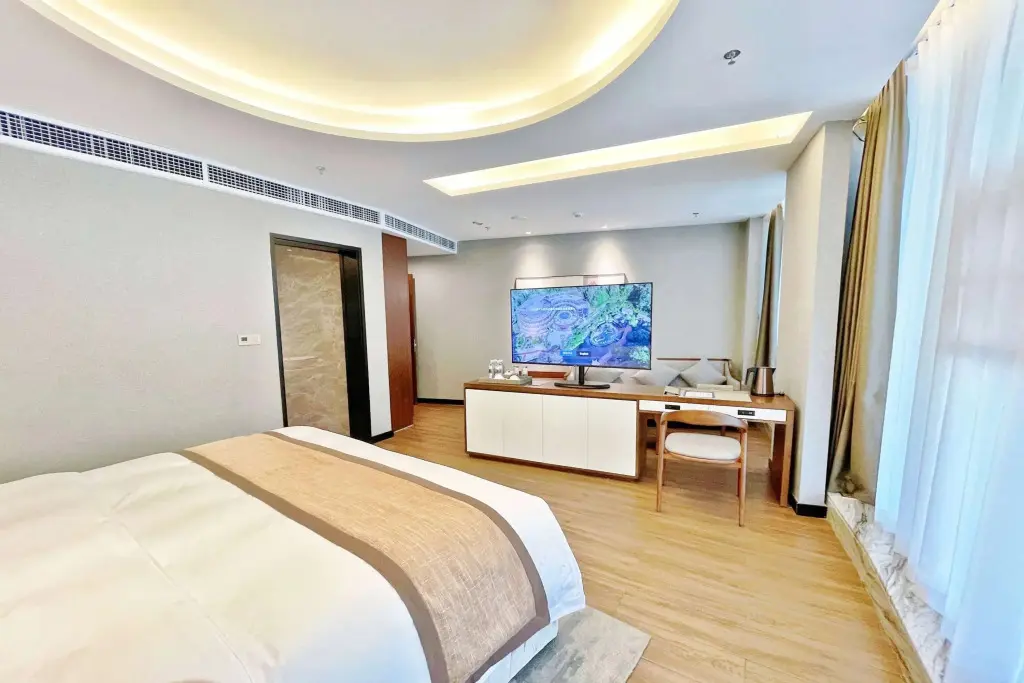 Мэйшань: Howard Johnson By Wyndham Lake Serenity Hotel Neijiang