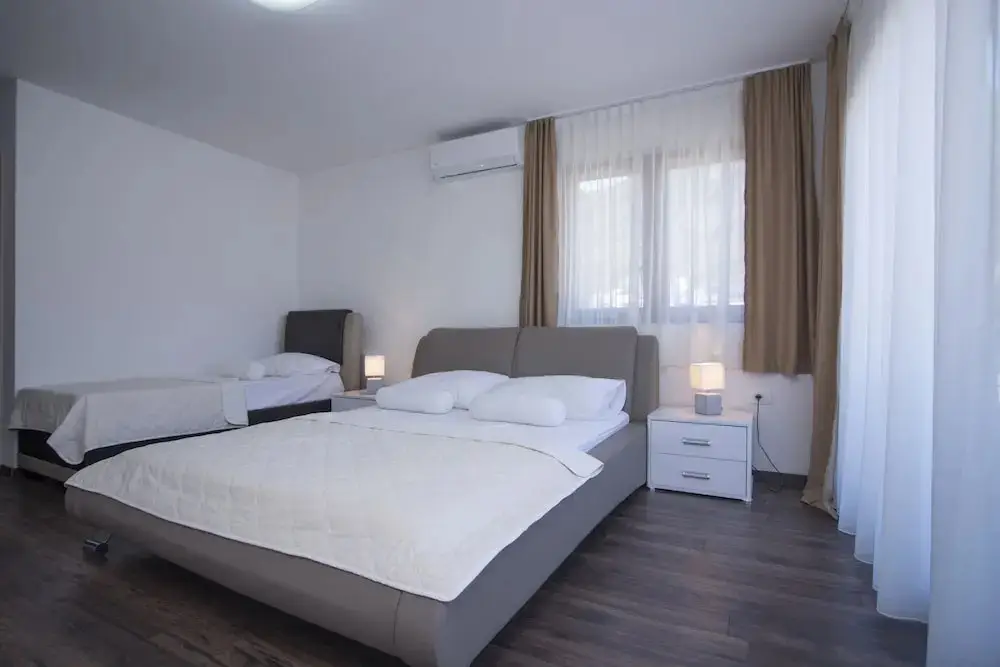 Будва: Helena Apartments