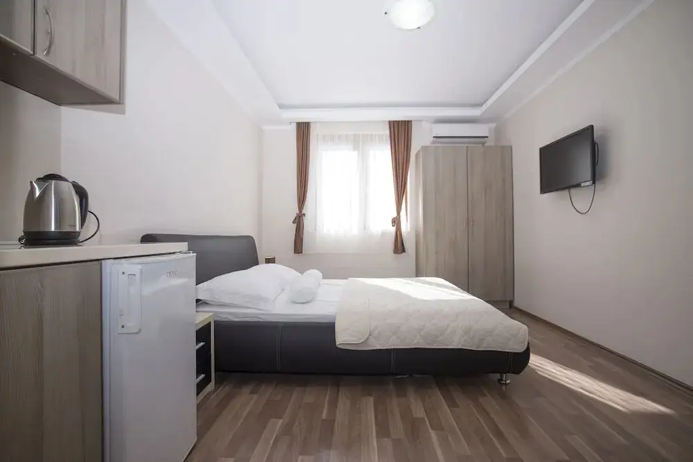 Будва: Helena Apartments