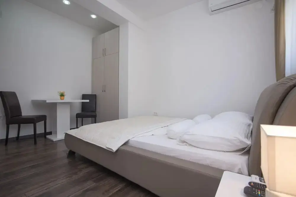 Будва: Helena Apartments