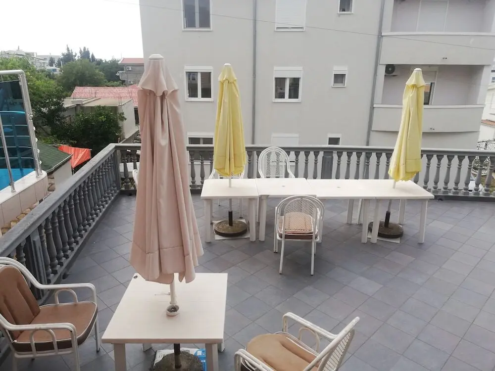 Добро Вода: Apartmens & rooms Sunset