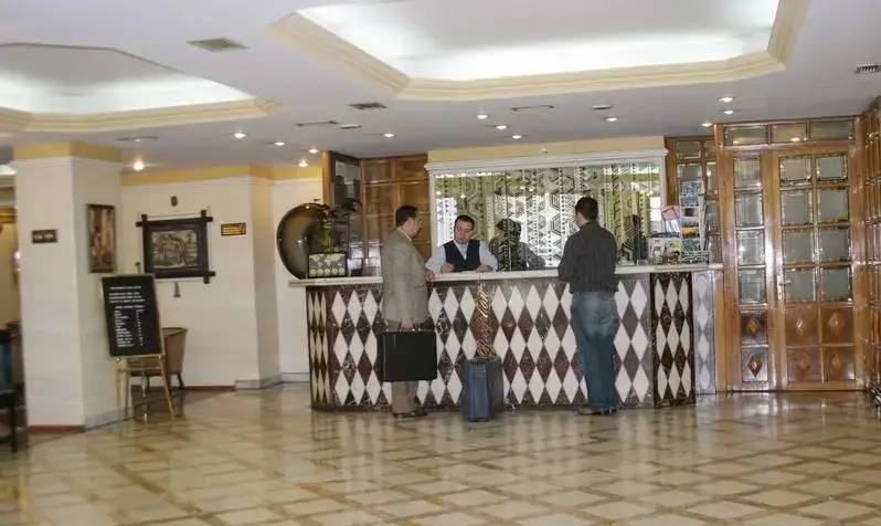 Тургутрейс: Ant Hotel