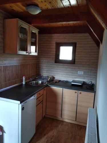 Жабляк: Bungalows Krstajić