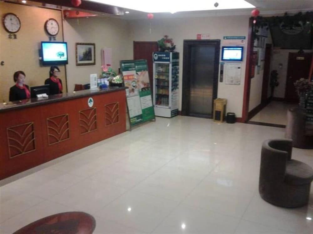 Вэйхай: GreenTree Inn Express Hotel (Weihai High-speed Railway Terminal Hanlefang Branch)