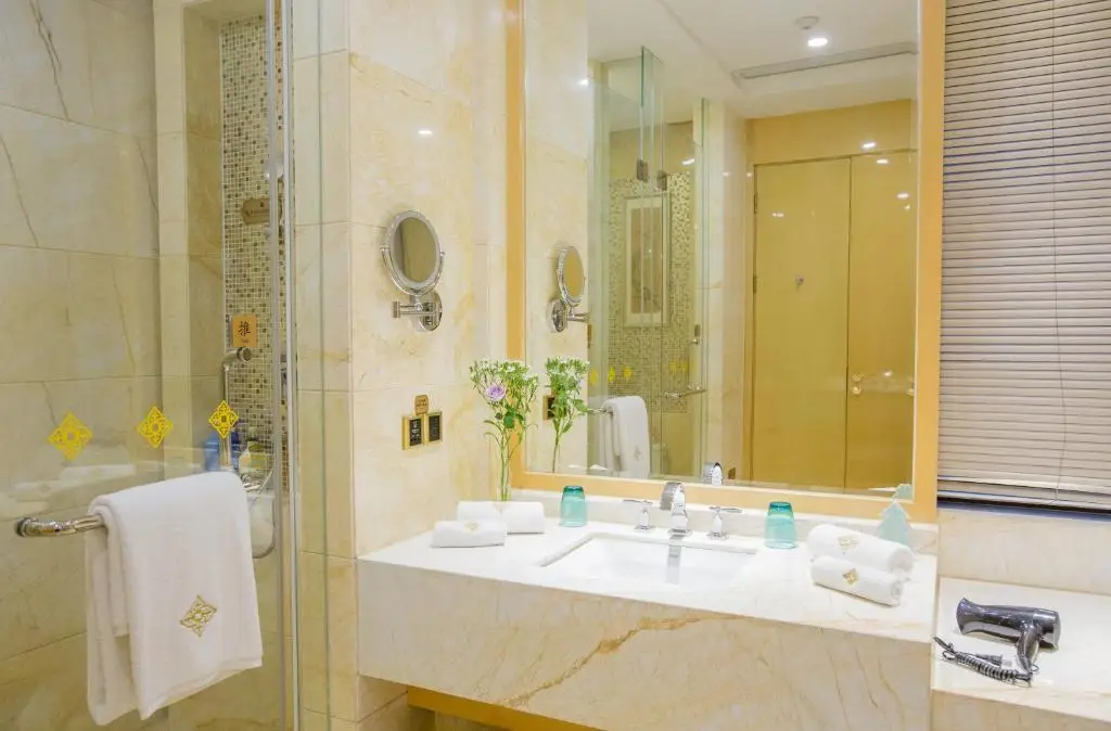Уси: JinLing Hotel SanFangXiang