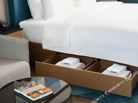 Шэньчжэнь: Hampton Apartments by Hilton Shenzhen Futian Mangrove Park