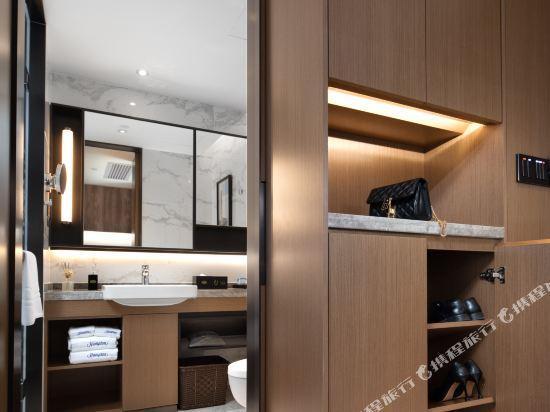 Шэньчжэнь: Hampton Apartments by Hilton Shenzhen Futian Mangrove Park