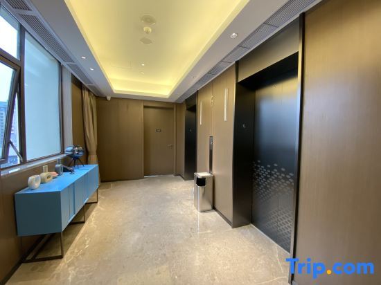 Лешан: Hampton by Hilton Emeishan