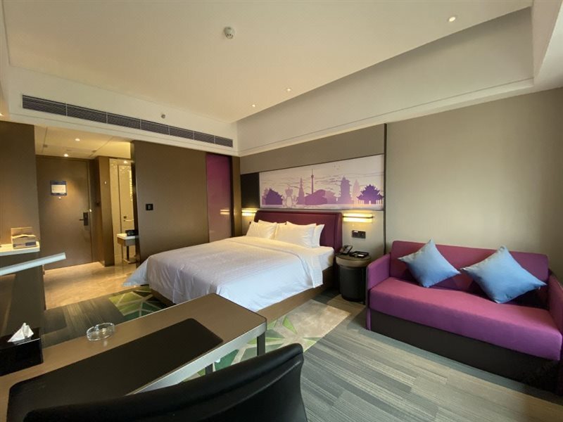 Лешан: Hampton by Hilton Emeishan