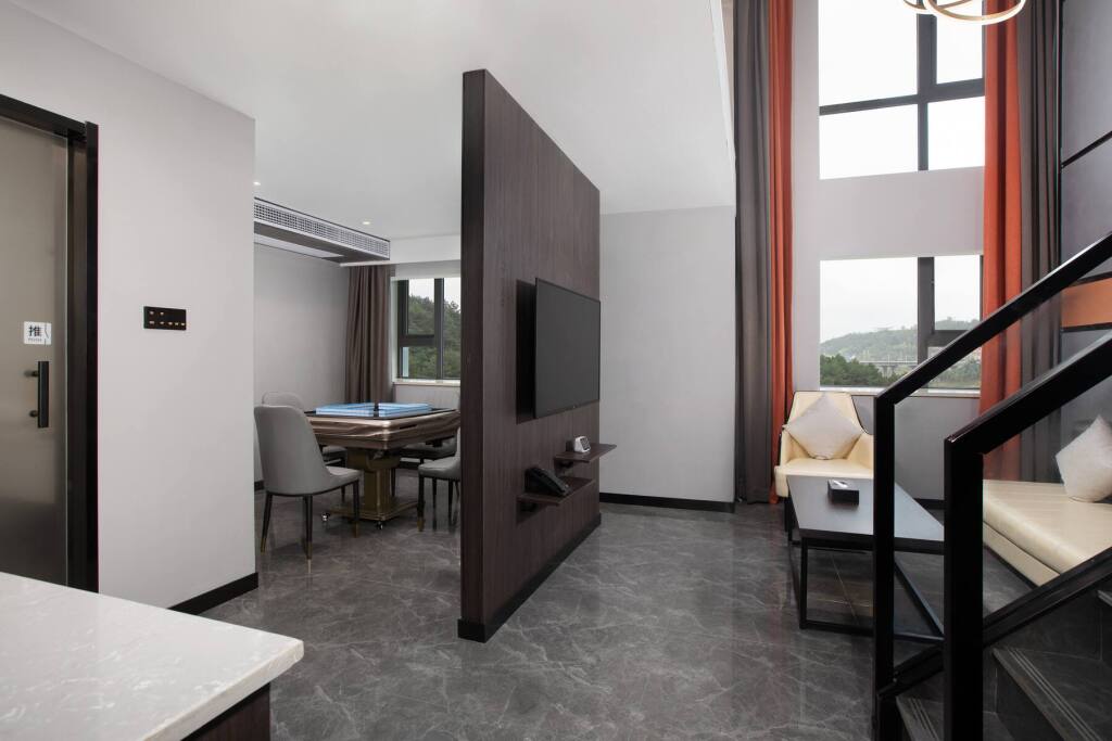 Гуйян: Ramada Encore by Wyndham Guiyang Shuanglong