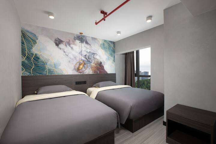 Гуйян: Ramada Encore by Wyndham Guiyang Shuanglong