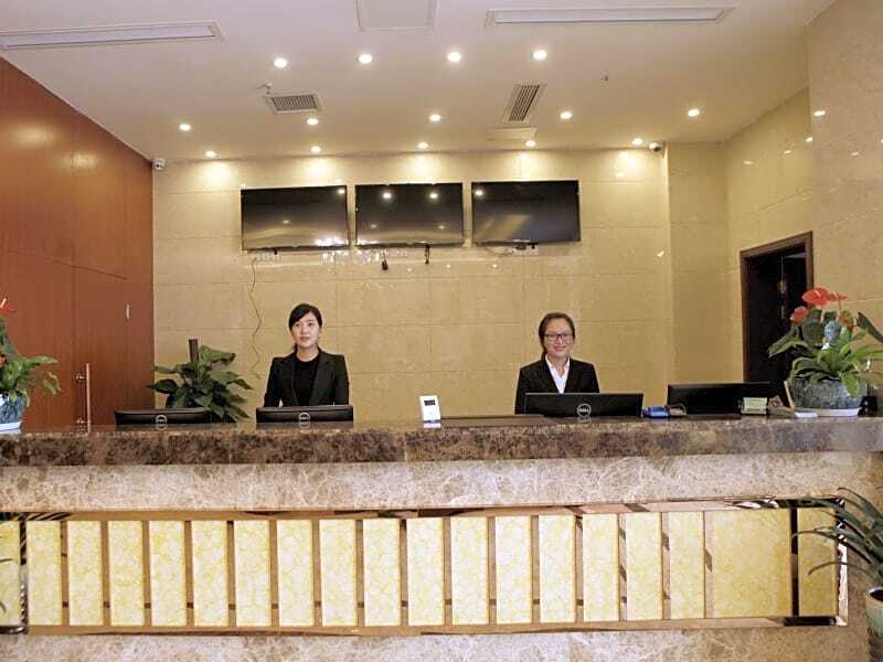 Наньтун: GreenTree Inn JiangSu NanTong ChongChuan District ZhongNan Century City Express Hotel