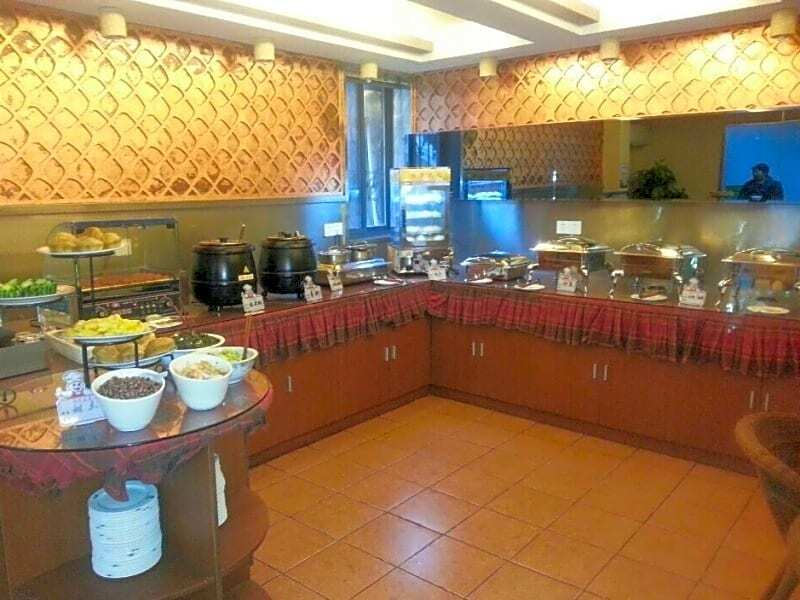 Янчжоу: GreenTree Inn Jiangsu Yangzhou South Yangtze River Road University City Express Hotel