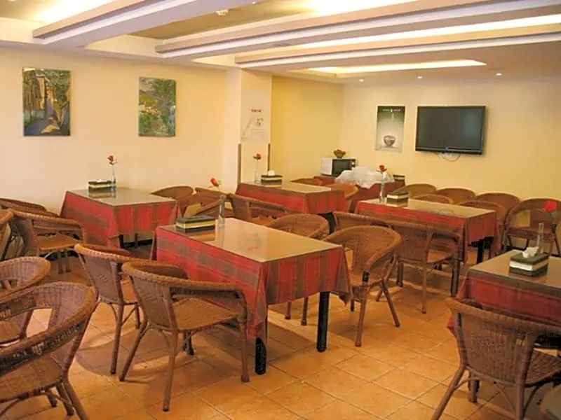 Янчжоу: GreenTree Inn Jiangsu Yangzhou South Yangtze River Road University City Express Hotel
