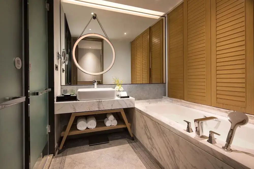 Циндао: Crowne Plaza QingdaoOrientalMovieMetropolis