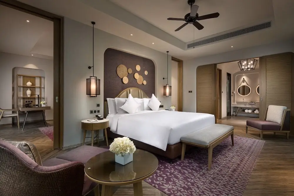 Циндао: Crowne Plaza QingdaoOrientalMovieMetropolis