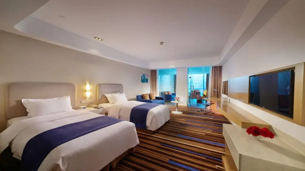 Наньтун: Nantong Jinqiao Holiday Inn
