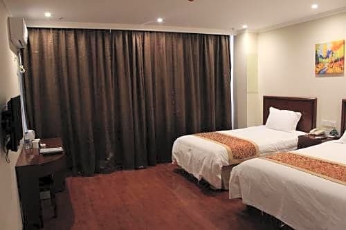 Пекин: GreenTree Inn Beijing Shunyi District Fengbo Subway Station Hotel