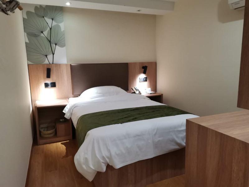 Уси: GreenTree Inn Wuxi Jiangyin City Wanda Plaza Tongfu Road Express Hotel