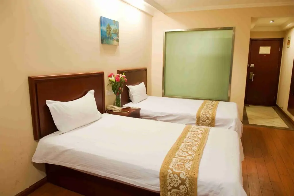 Чанчжоу: GreenTree Inn Changzhou Jinghu High-speed Rail North Station Global Dinosaur City Hotel