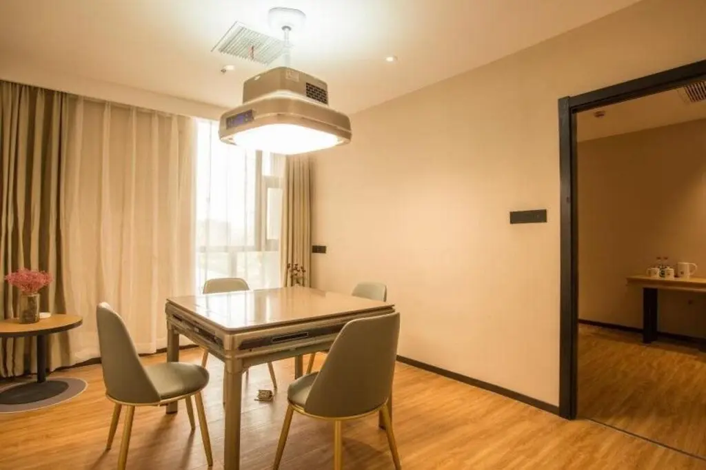 Наньтун: GreenTree Inn Nantong Railway Station Express hote