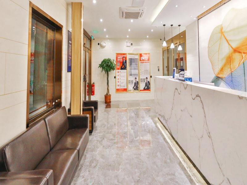 Пекин: GreenTree Inn Beijing Dongcheng District Beixinqiao Subway Station Guijie Street  Express Hotel