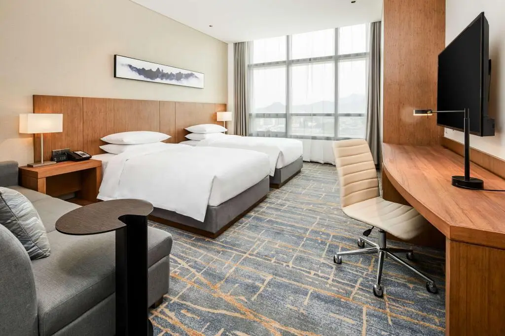 Хучжоу: Hyatt Place Deqing