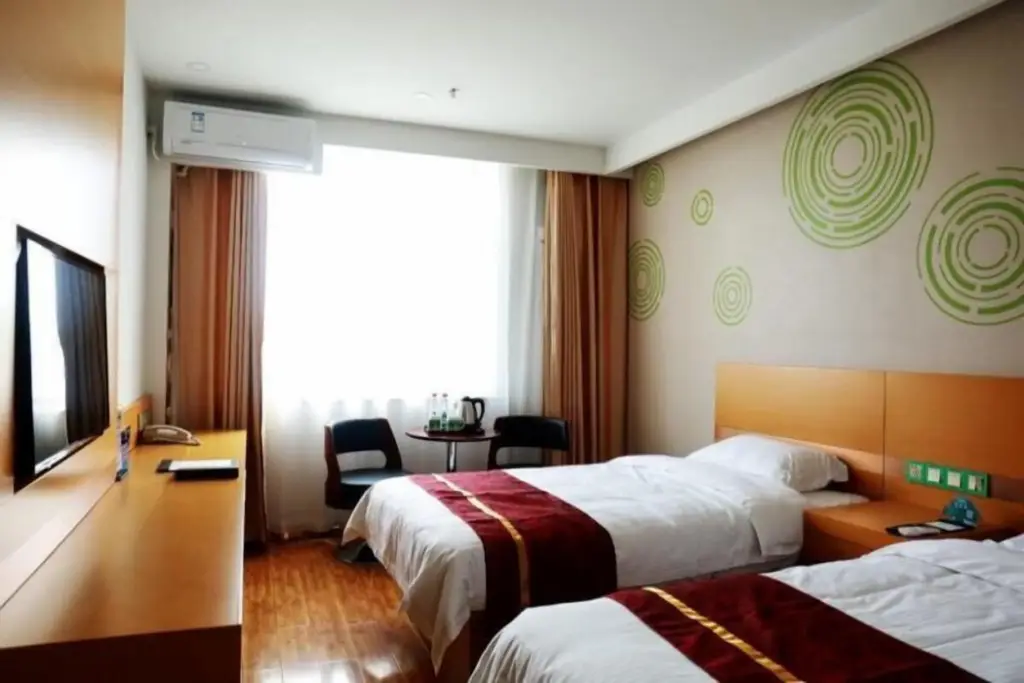 Пекин: GreenTree Inn Beijing Chaoyang District Media school South Gate Express Hotel