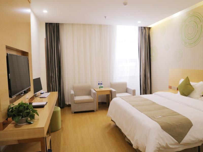 Хэфэй: GreenTree Inn Hefei Feidong County High Speed Rail Station Wuyue Plaza Express Hotel