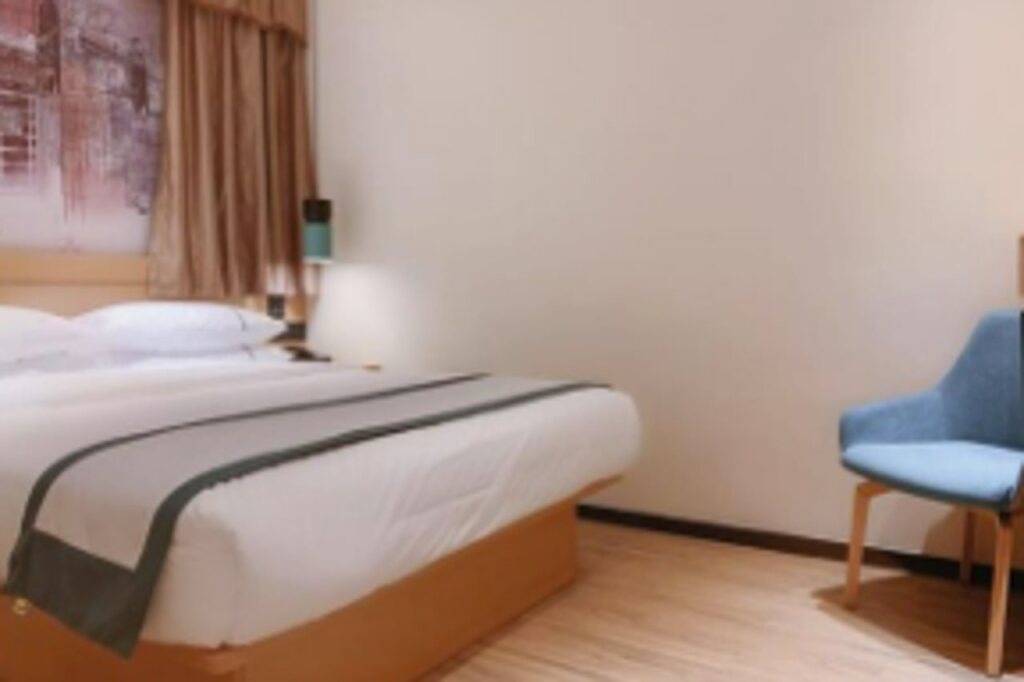 Шэньчжэнь: City Comfort Inn (Shenzhen Convention and Exhibition Center Huaqiangbei Metro Station)