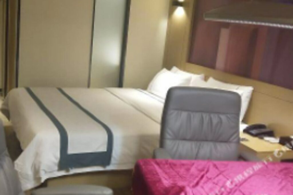 Шэньчжэнь: City Comfort Inn (Shenzhen Convention and Exhibition Center Huaqiangbei Metro Station)
