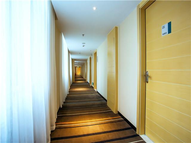 Учжоу: City Comfort Inn Wuzhou Cenxi Mingdu Xincheng