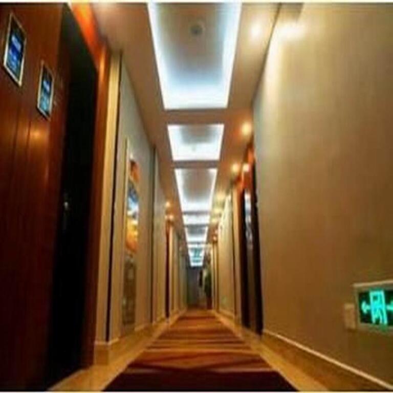 Чанчжоу: Super 8 Hotel Jintan Dong Huan Er Lu