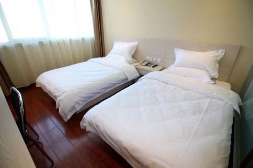 Чжаоюань: Super 8 Hotel Yantai Zhaoyuan Bus Station