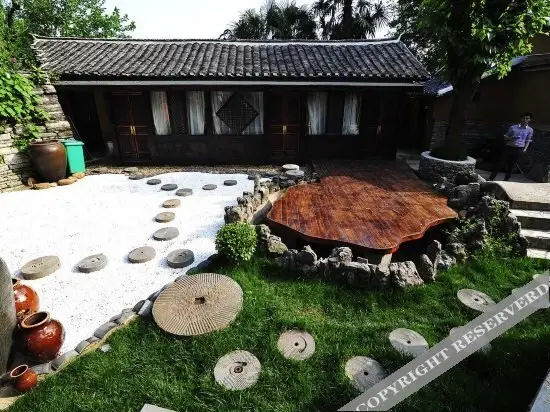 Xunqiang Bieyuan Inn — фото 1