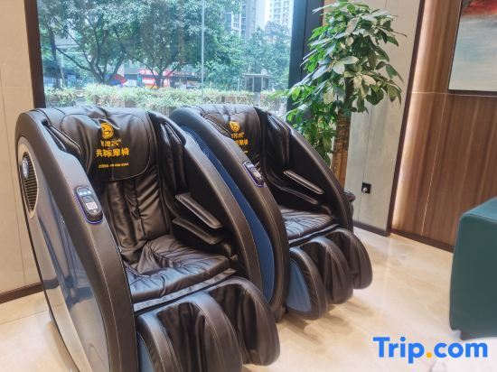 Чунцин: IU Hotel (Chongqing Nanping Wanda Plaza Light Rail Station)