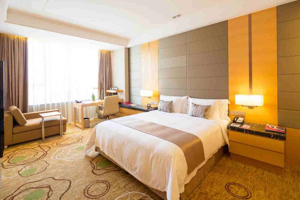 Шанхай: Crowne Plaza Shanghai Anting