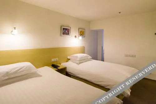 Шанхай: Motel168 Shanghai South Railway Station Shilong Road
