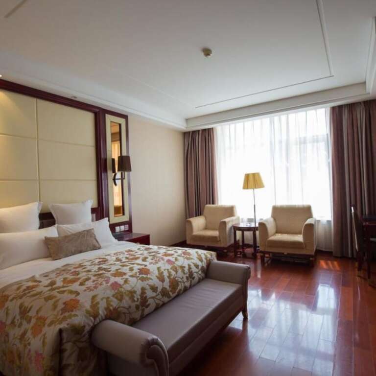 Циньхуандао: Holiday Inn Sea View Qinhuangdao