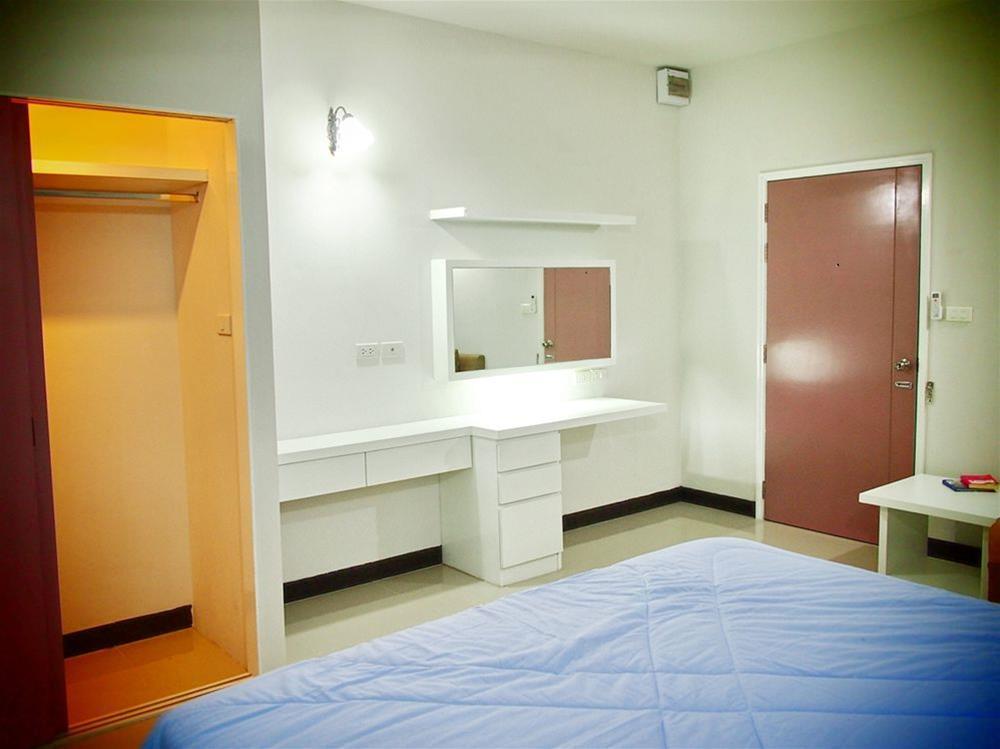 Самутпракан: Full Room 77 Apartment