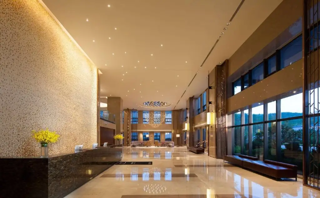 Цзинань: RAMADA